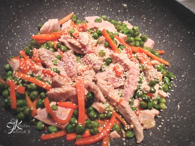 vermicelli di riso con tonno, carote e piselli7