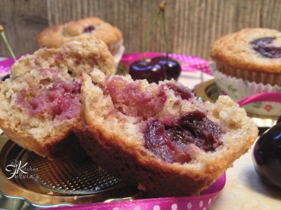 muffin integrali con yogurt e ciliegie
