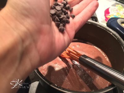 Cioccolata densa e profumata fatta in casa