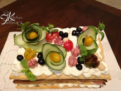 Cream tart salata di pasta sfoglia con gorgonzola