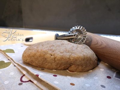 Pasta brisé integrale light per ricette dolci e salate 